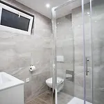 Hotel 4 In 4*
