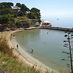 Hotel 4 In