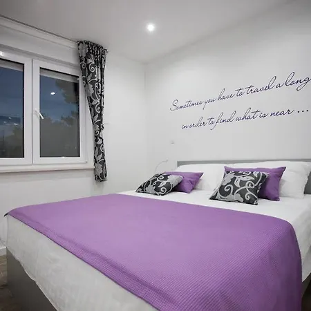 For In Otel 4*
